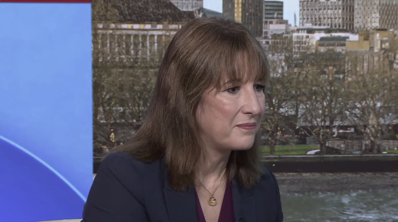 Reeves Prompted Twice Before Saying: 'Of Course I Didn't Lie' – Guido ...